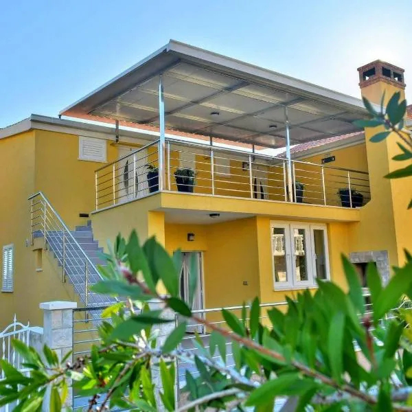 Fancy Apartments Dream, hôtel à Brna