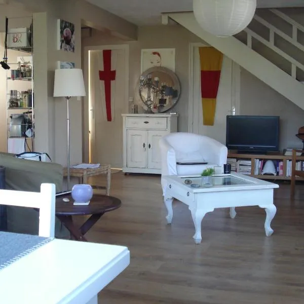 logement avec jardin de bord Mer PORT NAVALO, hotel a Arzon