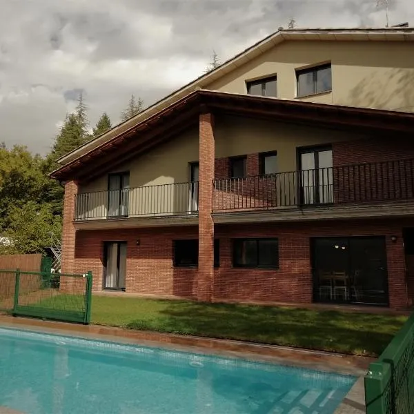 El Balcó d'Espinelves, hotel v destinaci Espinelvas