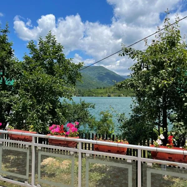 Montana Apartmani, hotel di Konjic