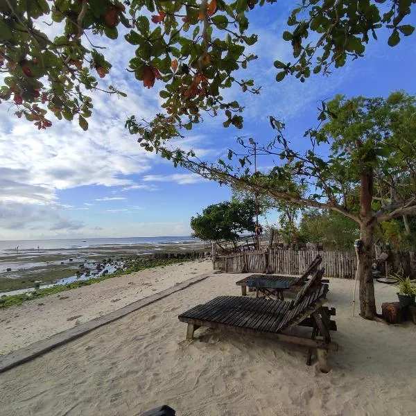 Sabas Beach and Campsite, hotel v mestu Gabayan