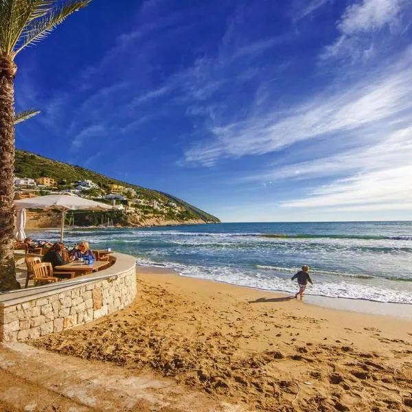 Strandnahe Wohnung mit Meerblick, hotel v destinaci Moraira