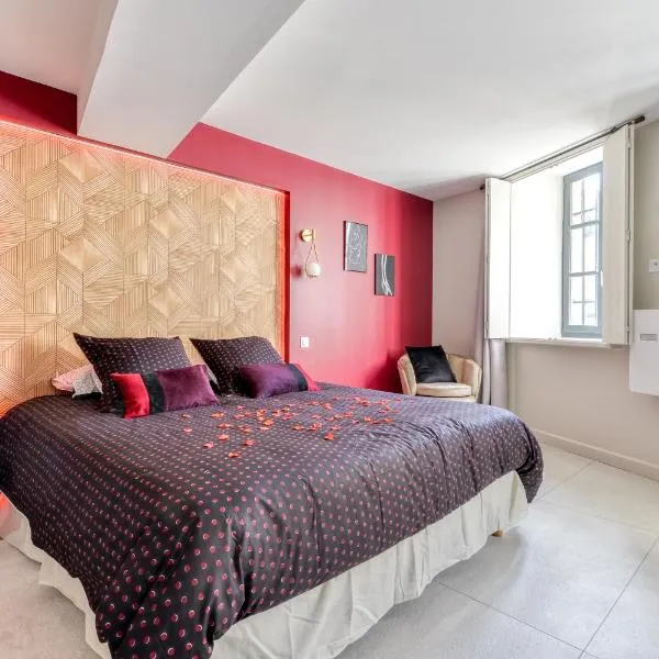 Les Gîtes de Laure - O Lit Divin, Instant de volupté, BALNEO SAUNA, Climatisation, Netflix, 160m de la Cité Médiévale, hôtel à Carcassonne