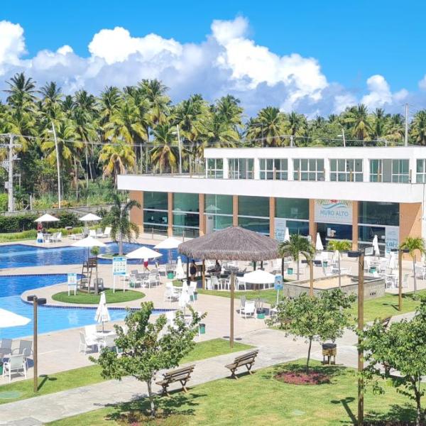 Muro Alto Condomínio Clube