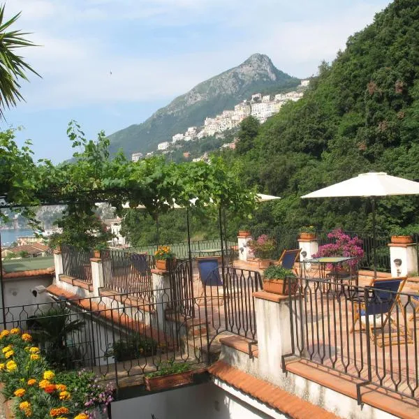 La Valle Delle Najadi, hotel v destinaci Vietri