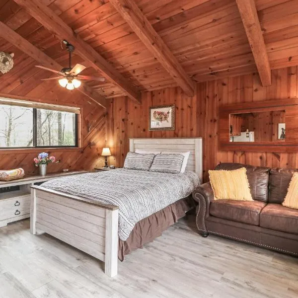 Azalea Pine Bungalow, hotel v destinaci Sautee Nacoochee