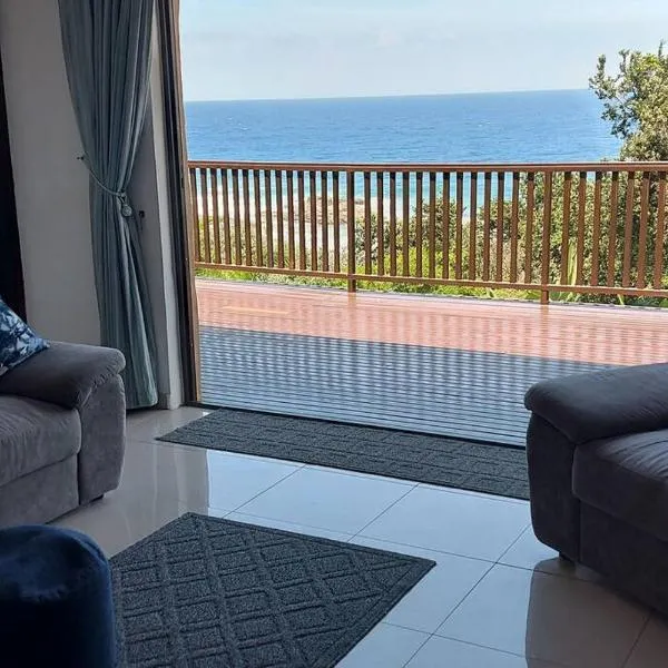 On The Beach @ South Sands.No 2, hotel in Port Edward