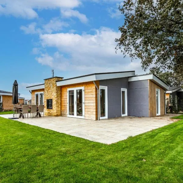 Holiday Home Green Resort Mooi Bemelen by Interhome, hotel in Bemelen