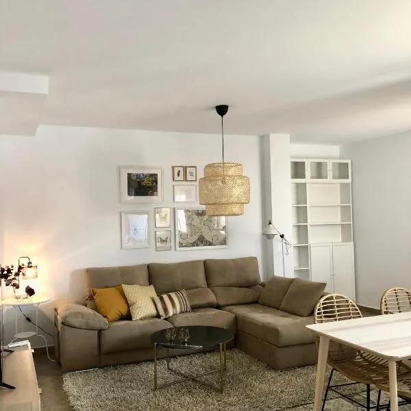 APARTAMENTO JALAMA 2D, מלון במורלחה