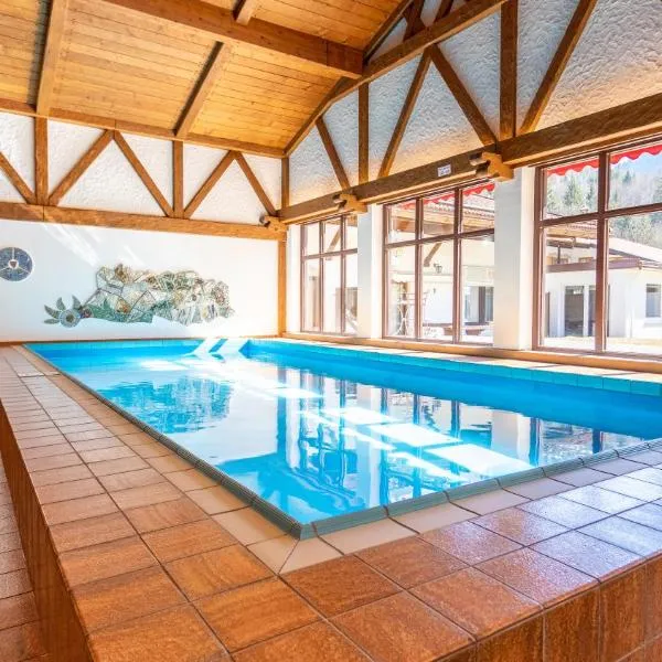 인첼에 위치한 호텔 Aktivhotel & Gasthof Schmelz Ihr Urlaubs Hotel in Inzell mit Wellness Hallenbad, Alpensauna & Dampfbad