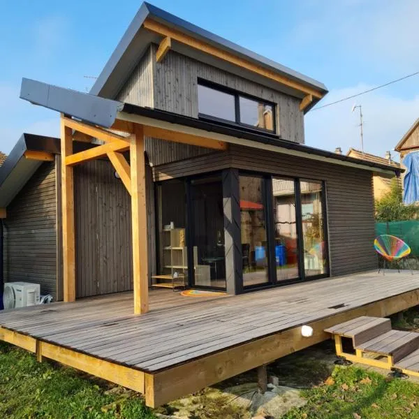 Bienvenue dans la COSY BOX, micro maison agréable、Wittisheimのホテル