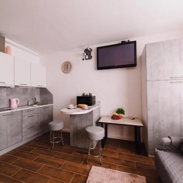 Найкраще розташування у місті Нові smart-квартири, Hotel in Uschhorod