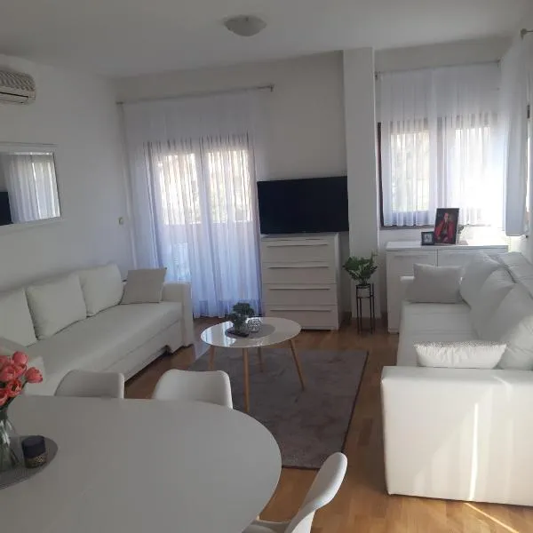 Marys Home Apartment Međugorje, hotel in Međugorje