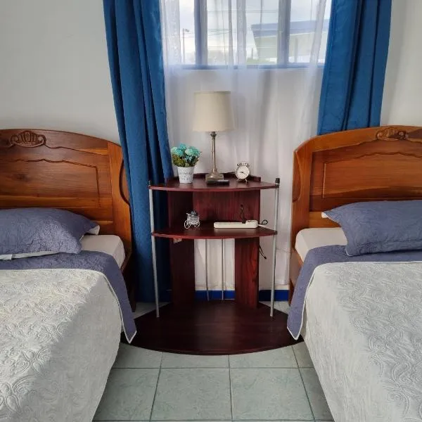 Entire Homy apartment for you, 5 min SJO Airport, hotel v destinaci Alajuela