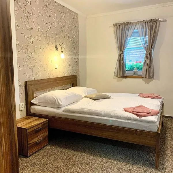 Ubytování Selský Dvůr, hotel in Valtice