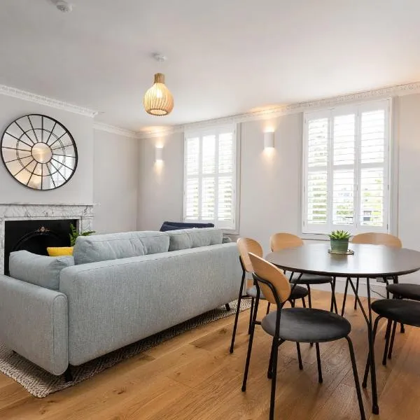 Period Henley 2 bed apt with parking for 1 car, hotelli kohteessa Henley-on-Thames