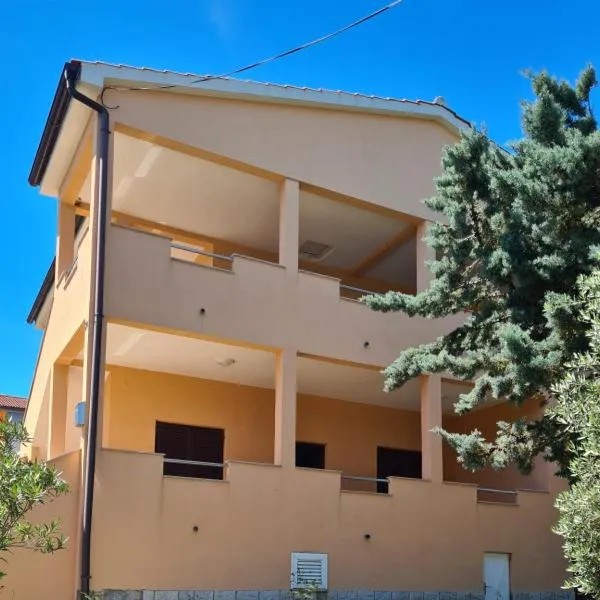 Apartmani Desnica – hotel w mieście Kruševo