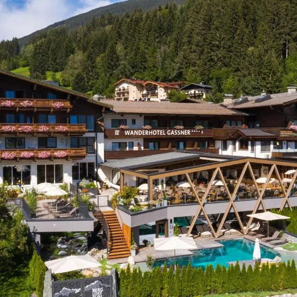 Hotel Gassner - 4 Sterne Superior, hotel in Wald im Pinzgau