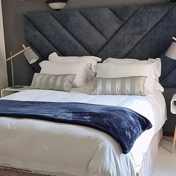Modern Executive Condo, hotel v destinaci Fourways