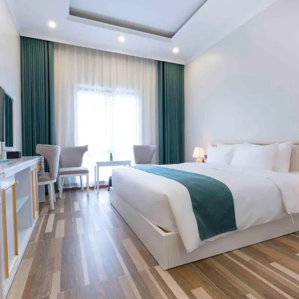 Minh Long Hotel, khách sạn ở Xóm Trông