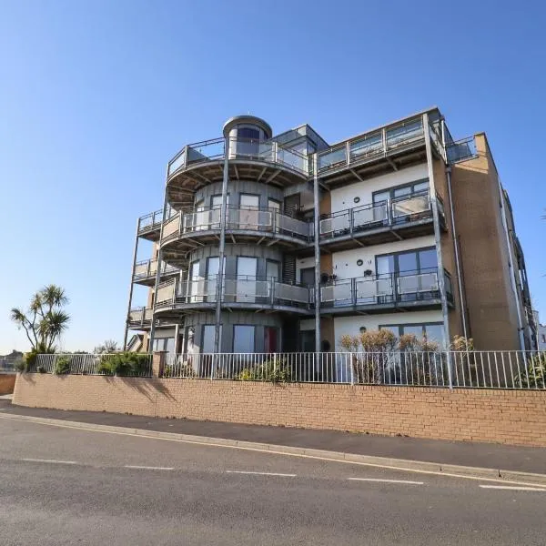 Flat 19 By The Beach, hotel in Harwich