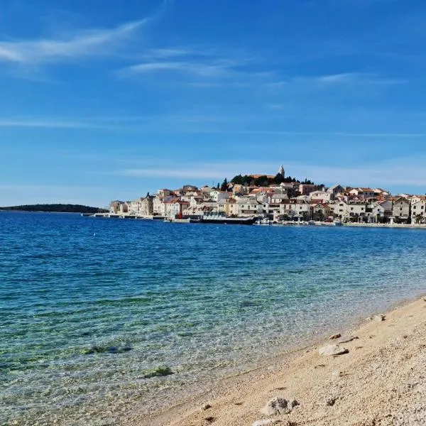 Azalea Dalmacija Luxury Rooms and Apartments、プリモシュテンのホテル