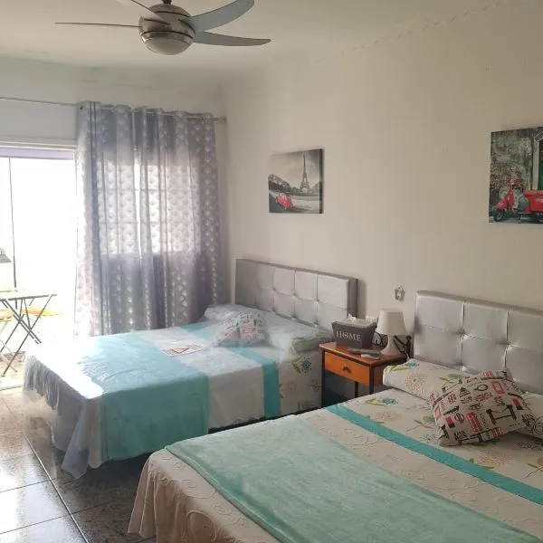 Apartment & Beach breakfast free, hotel u gradu Playa del Burrero