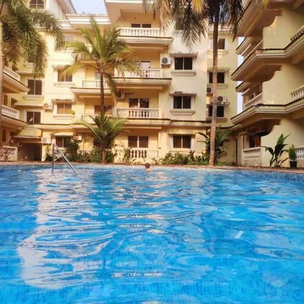 Seacoast Retreat- Lovely 2 BHK apartment with pool, hotelli kohteessa Varca