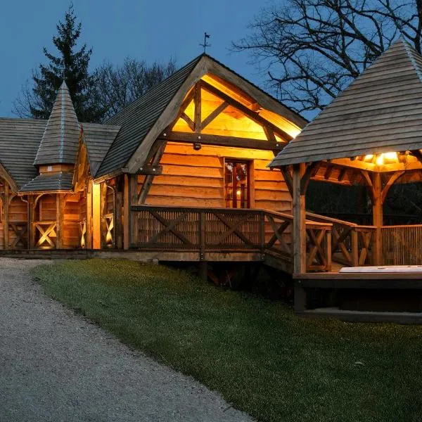 Gîte de l'Hôtel Dieu, en Bourgogne, avec SPA, hotell i Détain-et-Bruant