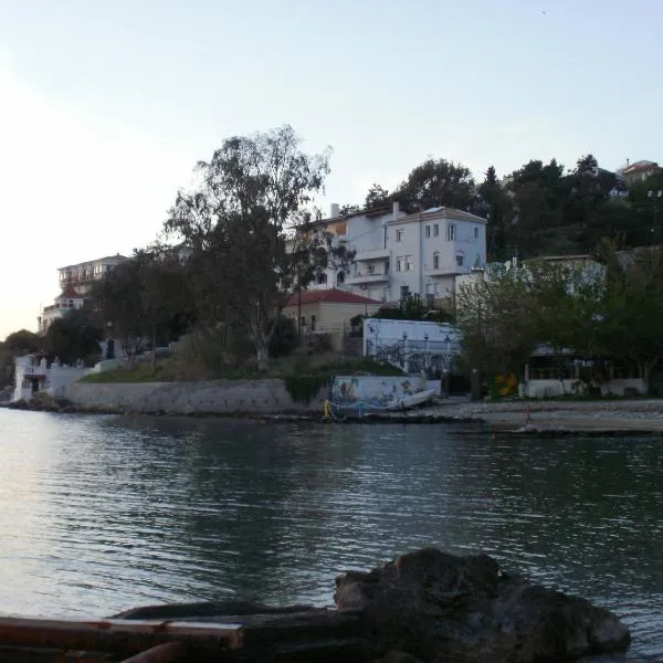 Afroessa Studios & Apartments, hotel di Samos