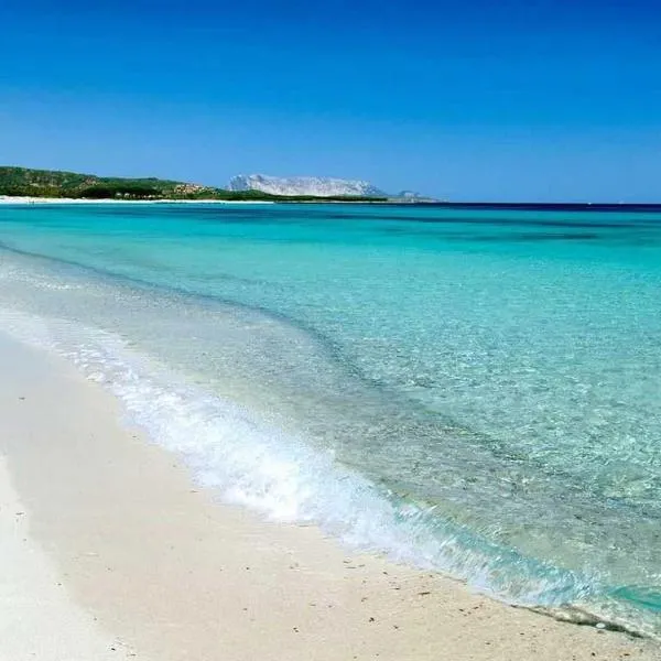 VILLA INDIPENDENTE AL MARE BUDONI, hotel em Tanaunella