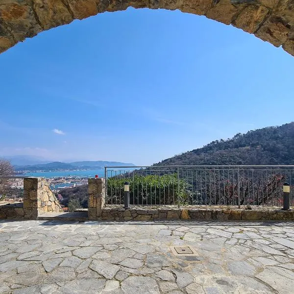 Agriturismo La Pietra 1 e La Pietra 2, hotel v destinaci La Spezia