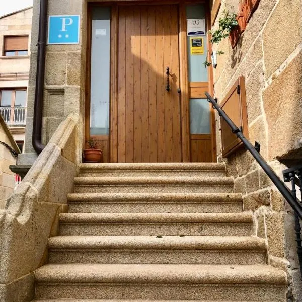 A Casa Do Patín Cangas, hotel in Cangas de Morrazo