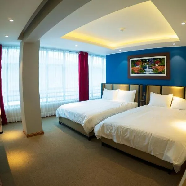 R&N SHULLKAS SUITES, hotel en Huancayo