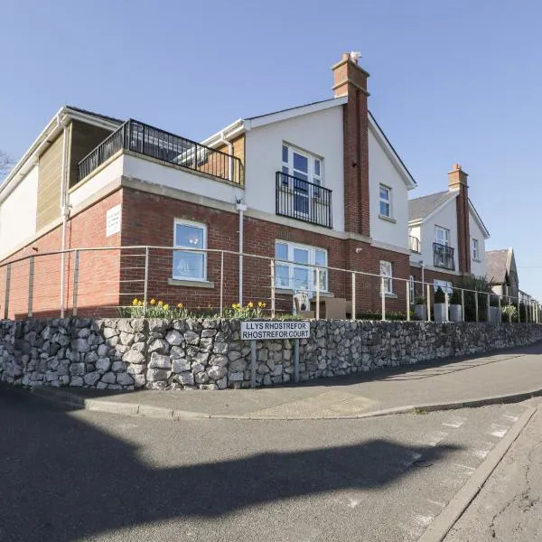 Benllech Coastal Retreat, hotel in Benllech
