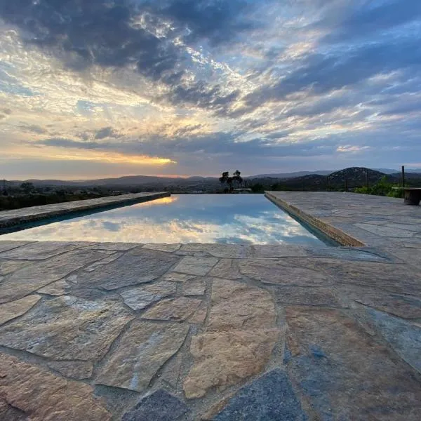 Suites Nativo - Beautiful Vineyard & Valley View, hotel v destinaci Valle de Guadalupe