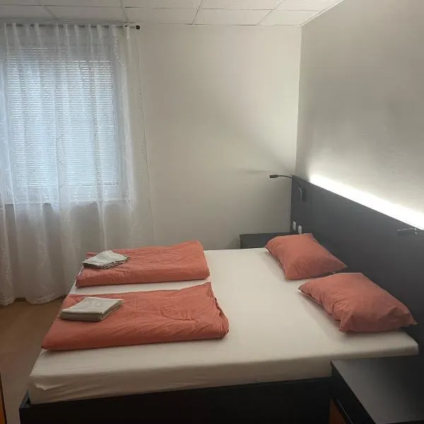 Room AA, hotel v destinaci Dravograd