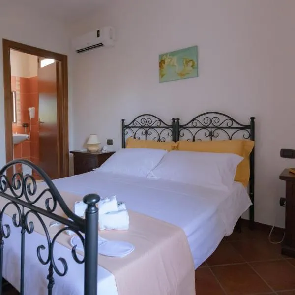 AGRITURISMO CLEMENTI B&B، فندق في Salemi