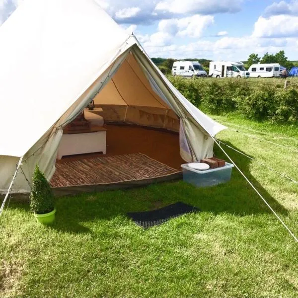 Wold Farm Bell Tents、フランボローのホテル