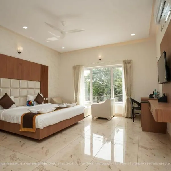 Sukhi A Luxury Stay Inn, hotel i Chikmagalūr