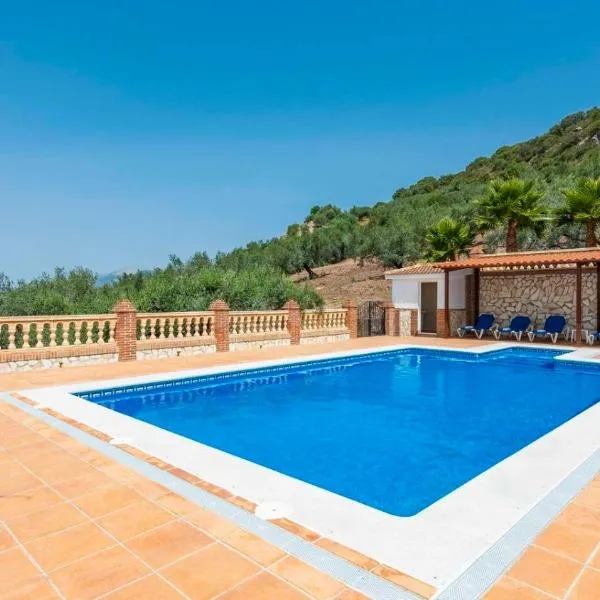Finca Cerro Alcolea Periana by Ruralidays, hotel v destinaci Periana