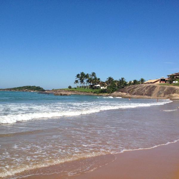 Apartamento a poucos metros do mar em Guarapari