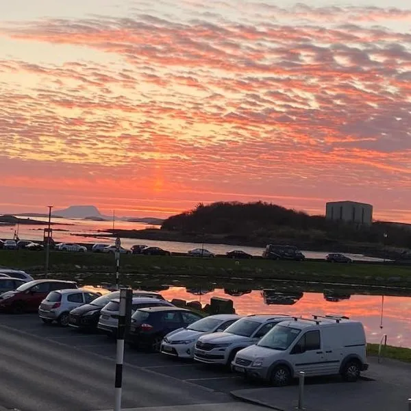 Sea View, 1st Floor, Harbour Mill, Westport Quay, hotel in Westport