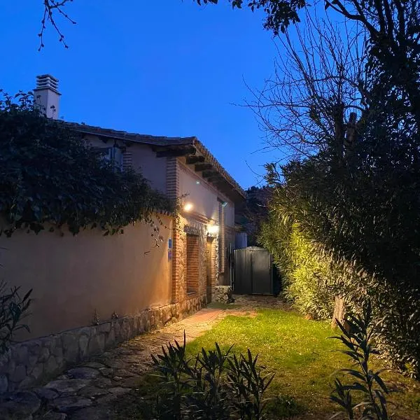 Casa rural De Añil - Jardín privado, wifi, netflix y aire acondicionado, hotel in Villanueva de Duero