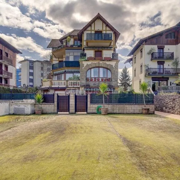 Piso reformado en 1ª línea Hondarribia (ESS02190), hotel in Hondarribia