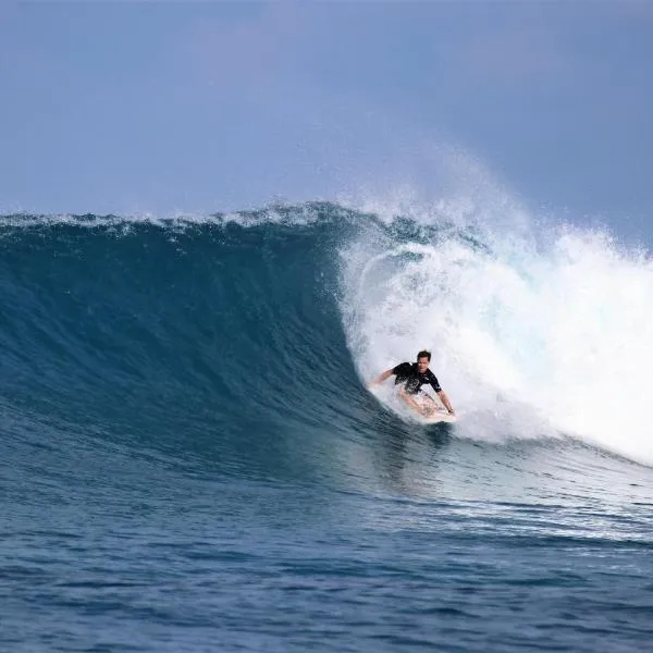 Mikado Surf Camp, hotel v destinaci Thimarafushi
