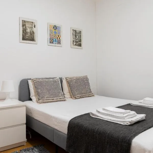 Entrecampos - Two bedroom apartment with Terrace