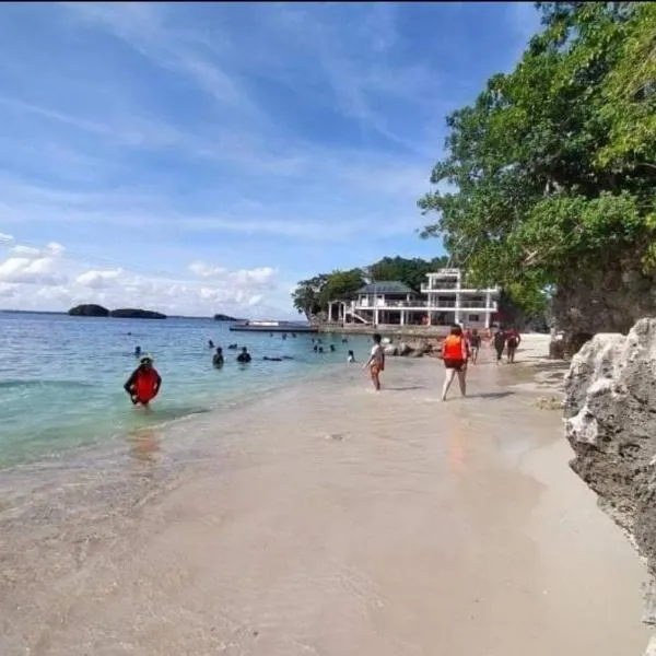 Carribean Transient House, hotel in Lucap