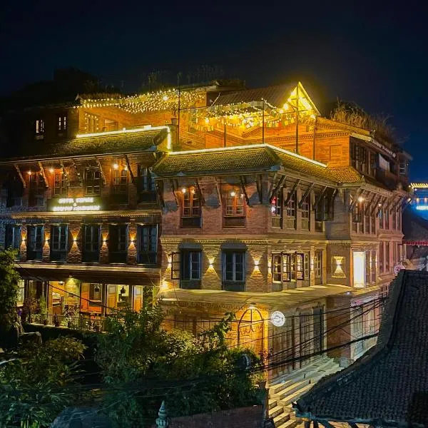 Hotel Empire & Rooftop Restaurant: Bhaktapur şehrinde bir otel