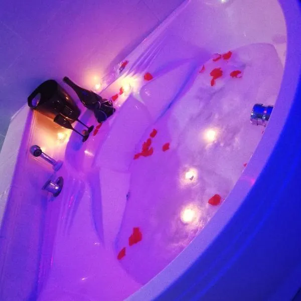 V&M suite con jacuzzi, hotel in Ostuni